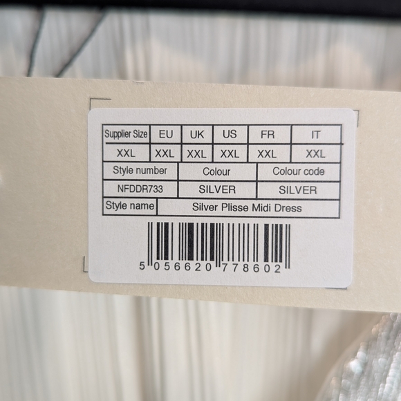 Never Fully Dressed Women's Silver Plisse Midi Dress XXL NWT Maximalist Chic - Picture 9 of 16